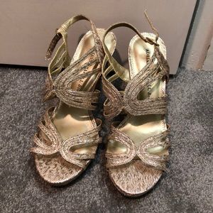 Adrianna Papell gold heels